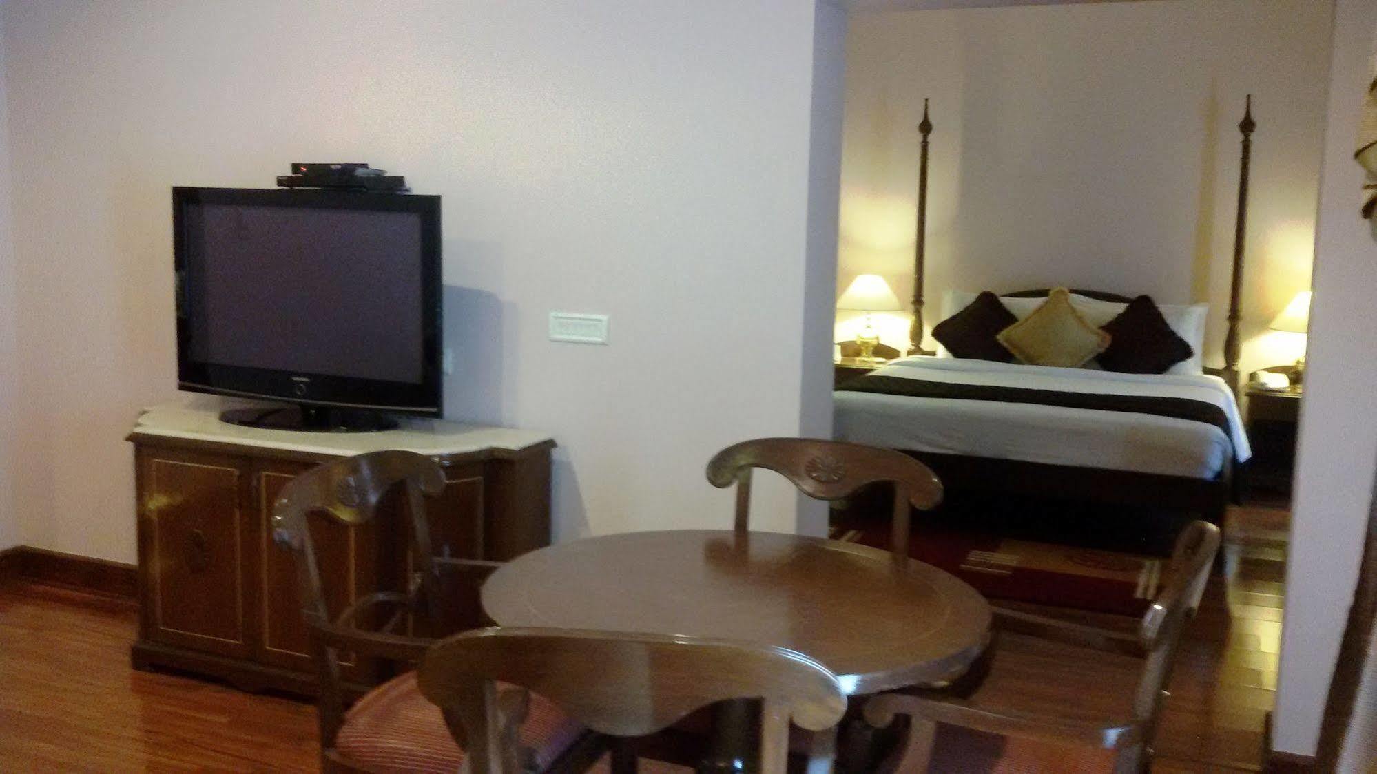 Hotel Park Plaza Omr 5*