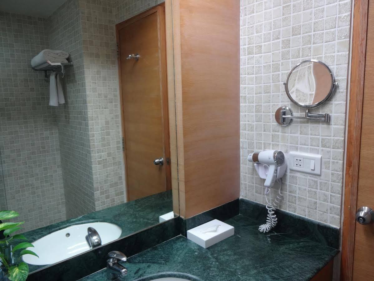 Hotel Park Plaza Omr